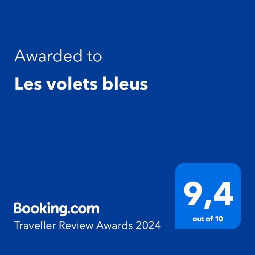 Les Volets Bleus Otel Charlieu Dış mekan fotoğraf